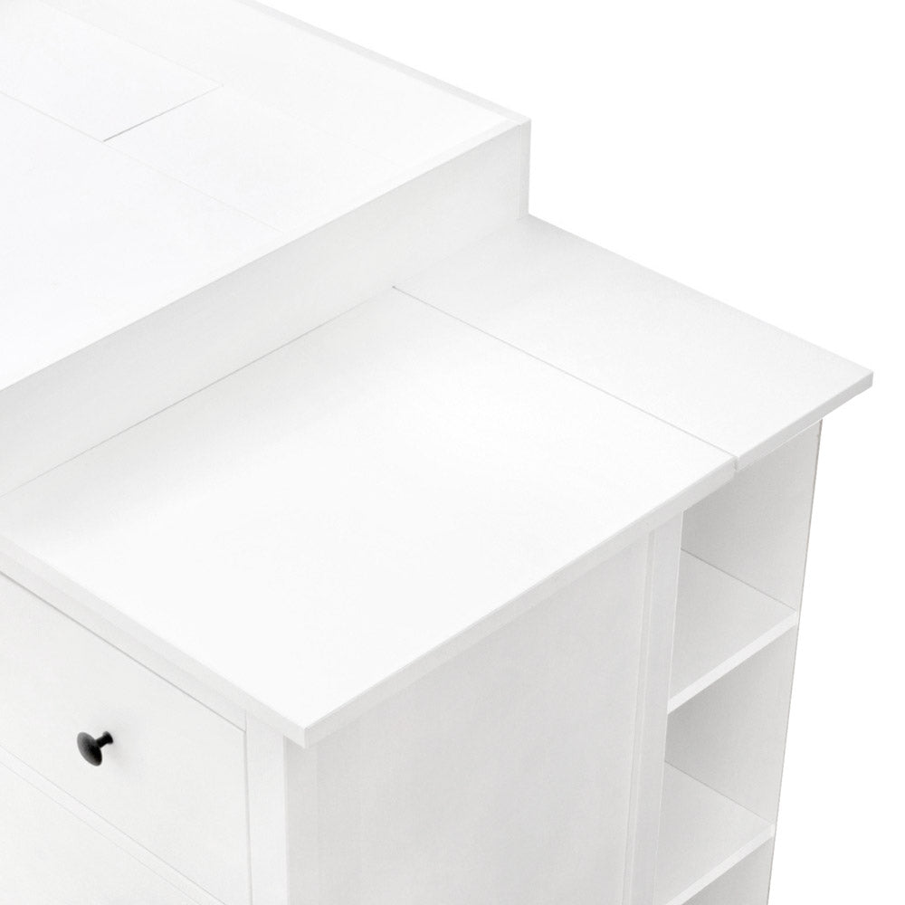 Detailansicht der 160 cm langen Blende vom Hemnes Wickelaufsatz mit Stauraumregal.