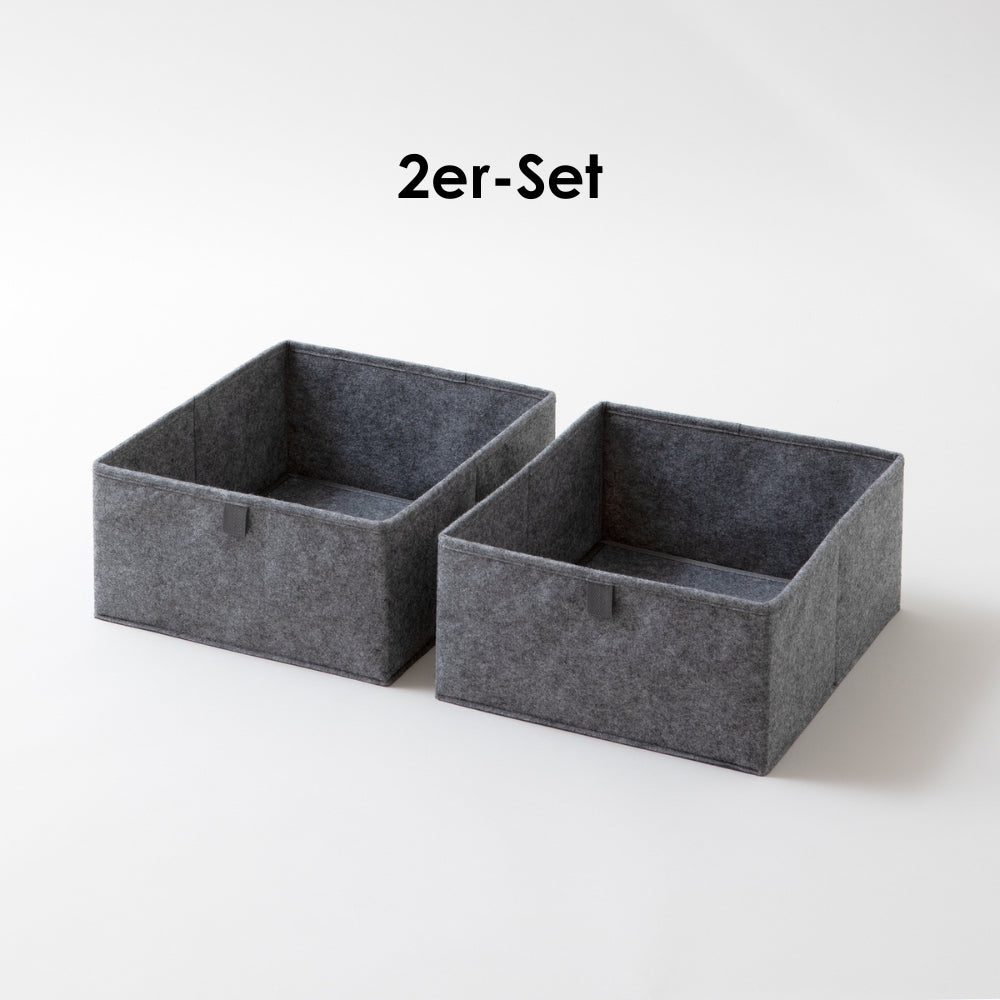 2er-Set Kallax Aufbewahrungsboxen aus Filz mit Ziehlasche für ein halbes Fach im Kallax Regal.