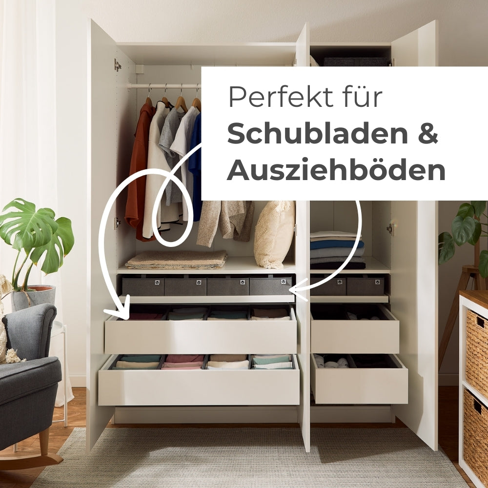 Ein IKEA Pax Kleiderschrank wurde mit diversen Einsätzen und Schubladen Organizern ergänzt.