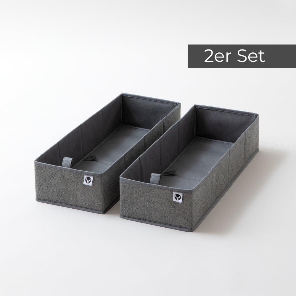 2 graue Schubladenboxen mit Grifflasche für eine 50er Schublade im Pax Kleiderschrank.