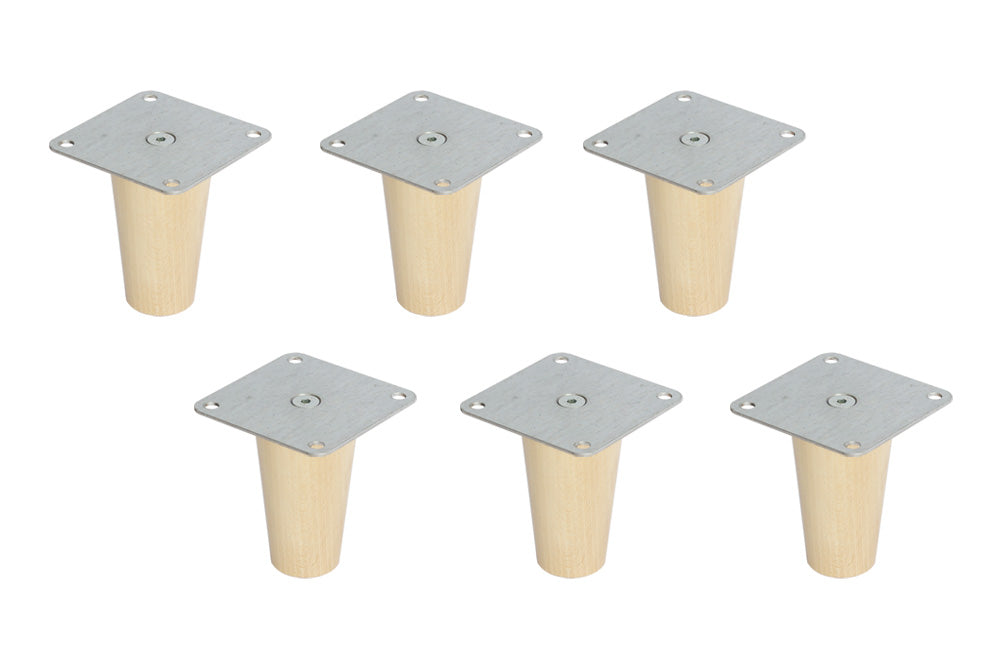 Sechs Möbelbeine aus Holz.