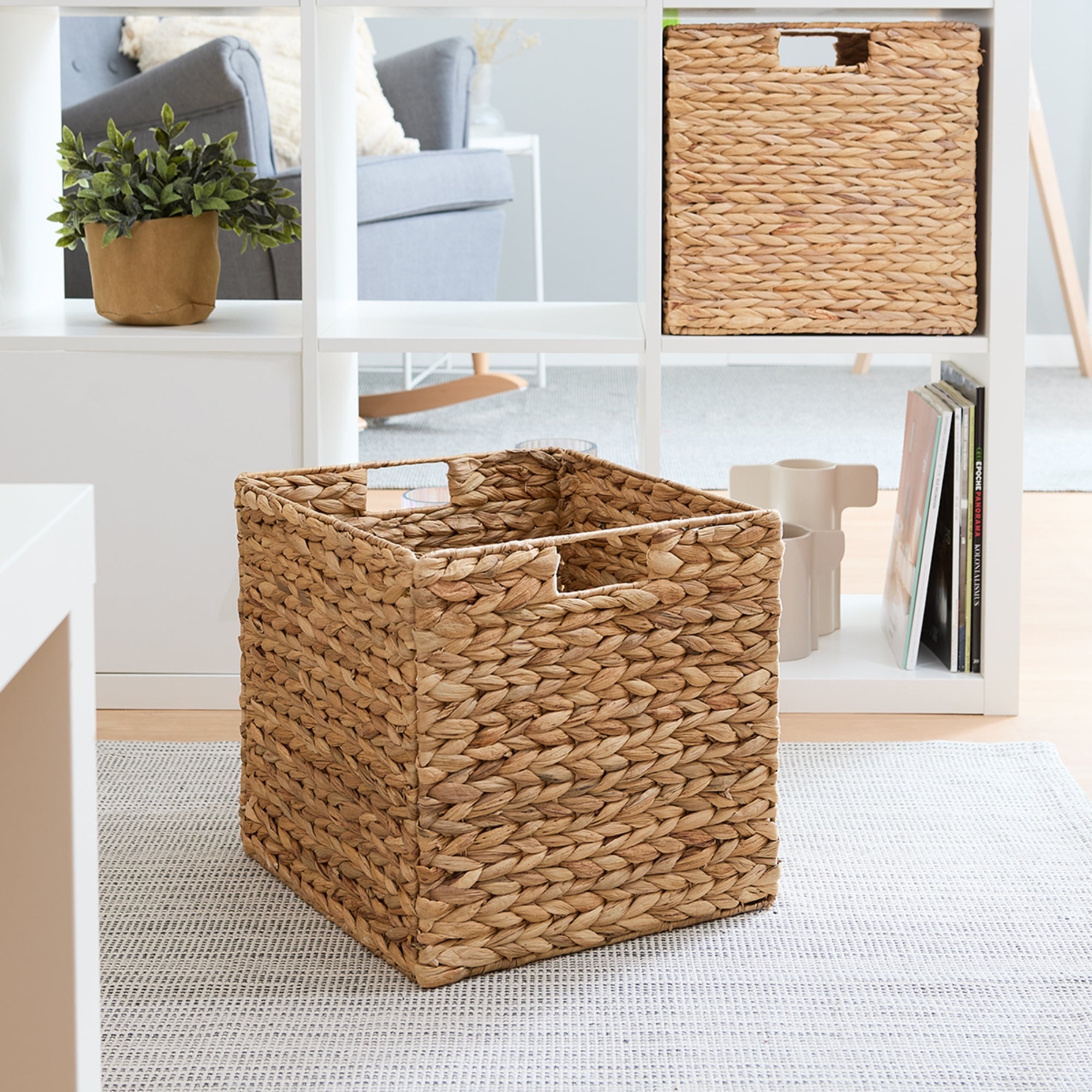 Kallax Korb aus geflochtener Wasserhyazinthe für das IKEA Kallax Regal.