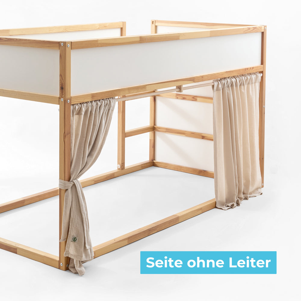 Beiger Kura Vorhang aus Musselin an der Seite ohne Leiter.