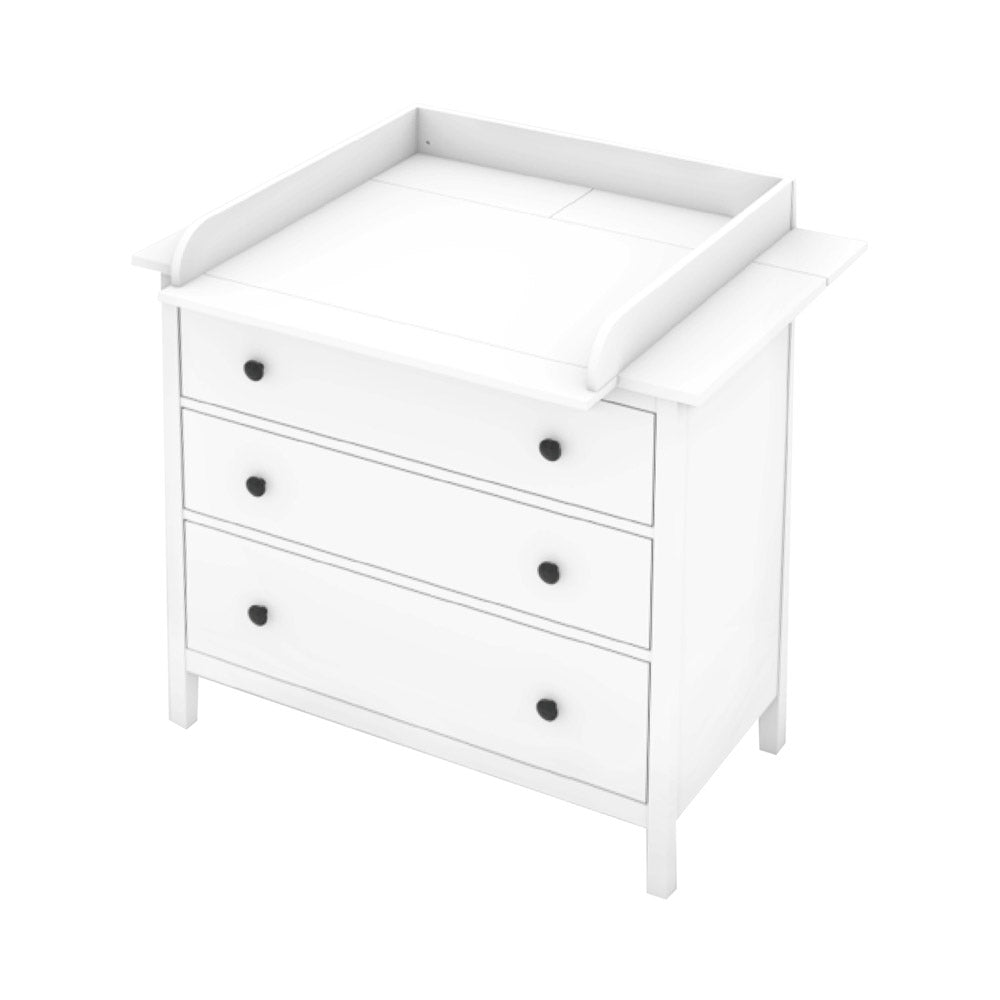 Weiße IKEA Hemes Kommode als Wickelkommode mit 3 Schubladen.