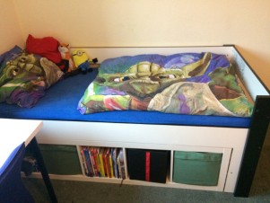 Top Ikea Hack - DIY Kinderbett mit viel Stauraum